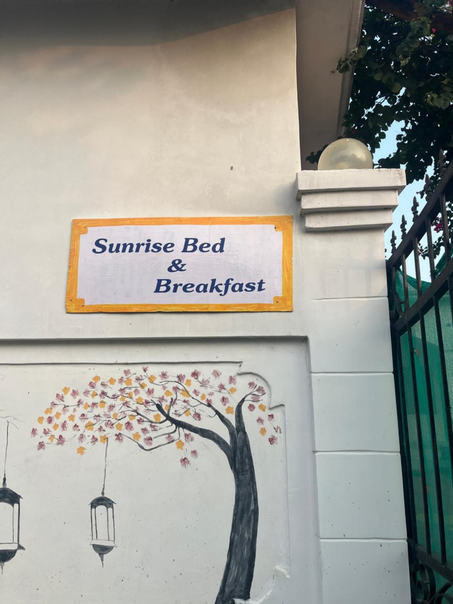 Sunrise Bed & Breakfast Khajurāho Buitenkant foto