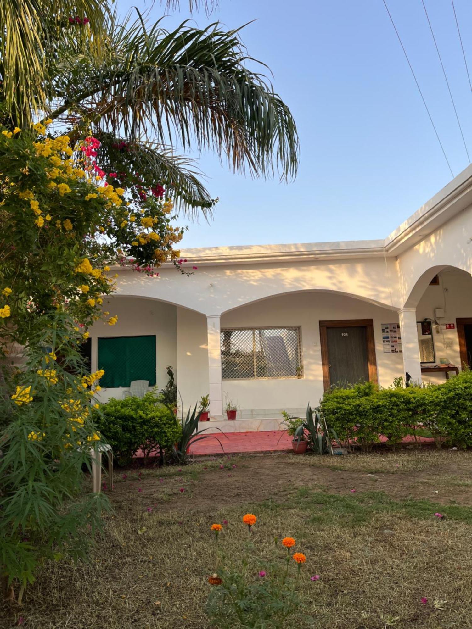 Sunrise Bed & Breakfast Khajurāho Buitenkant foto